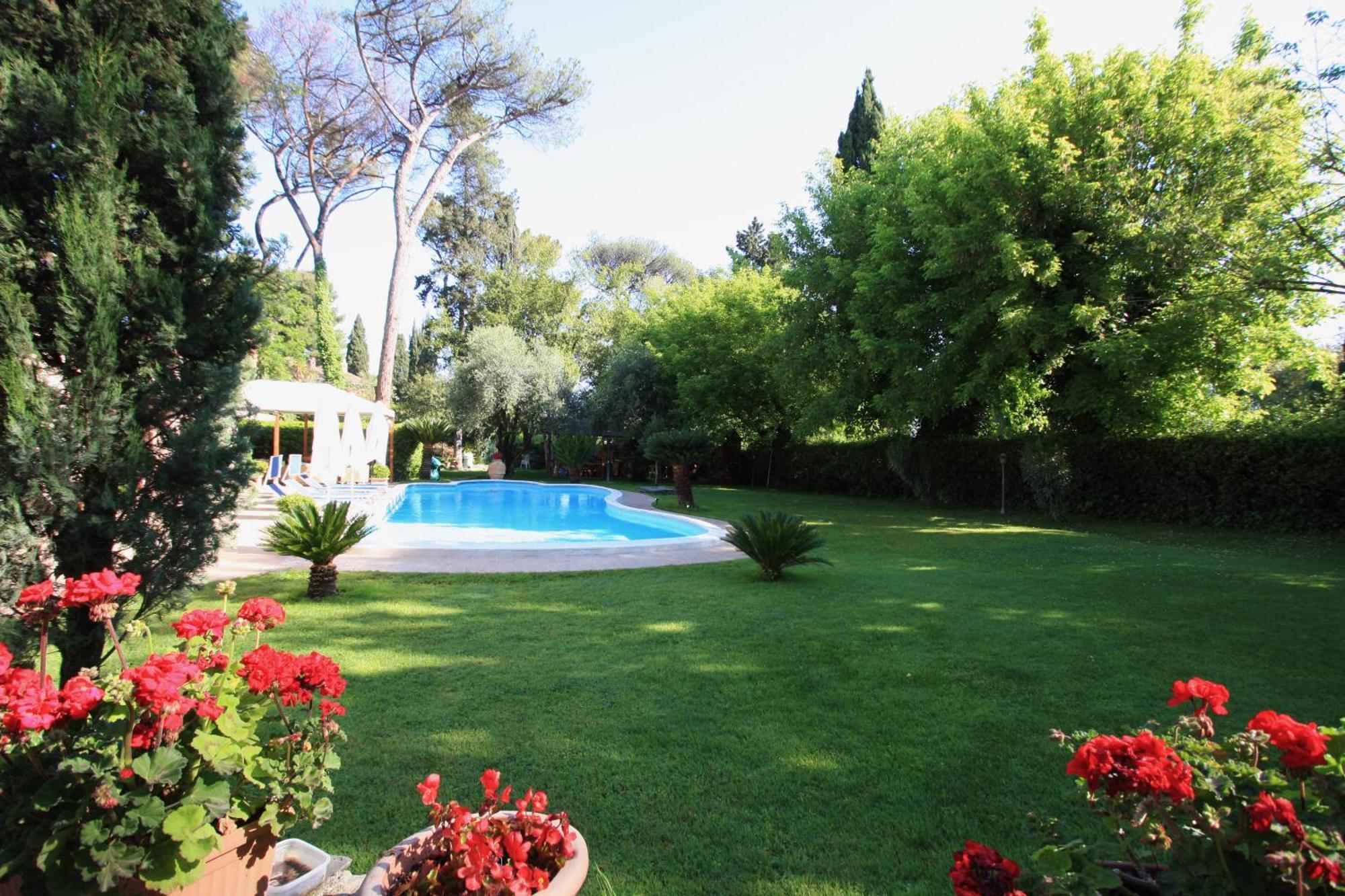 Appia Antica 1br With Swimming Pool Apartment Rom