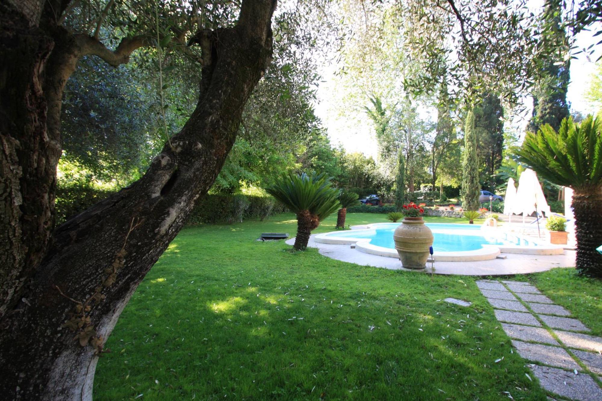 Appia Antica 1br With Swimming Pool Apartment